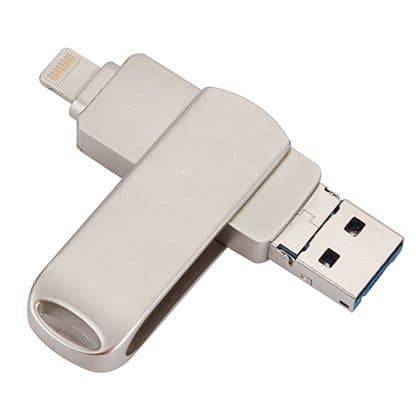 MemorySafeX drive from above with the Lightning connector at the top left and the USB-A plug with a micro USB tip at the lower right