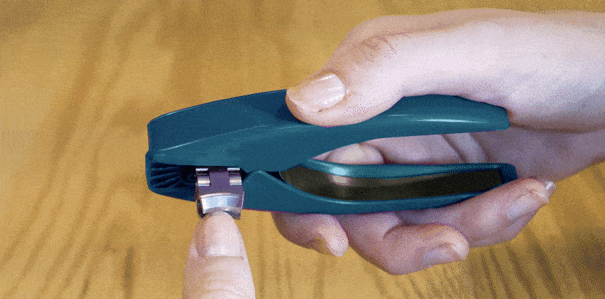 Clipper Pro Reviews: The Best Nail Clippers For YOU! 4 A person using ClipperPro