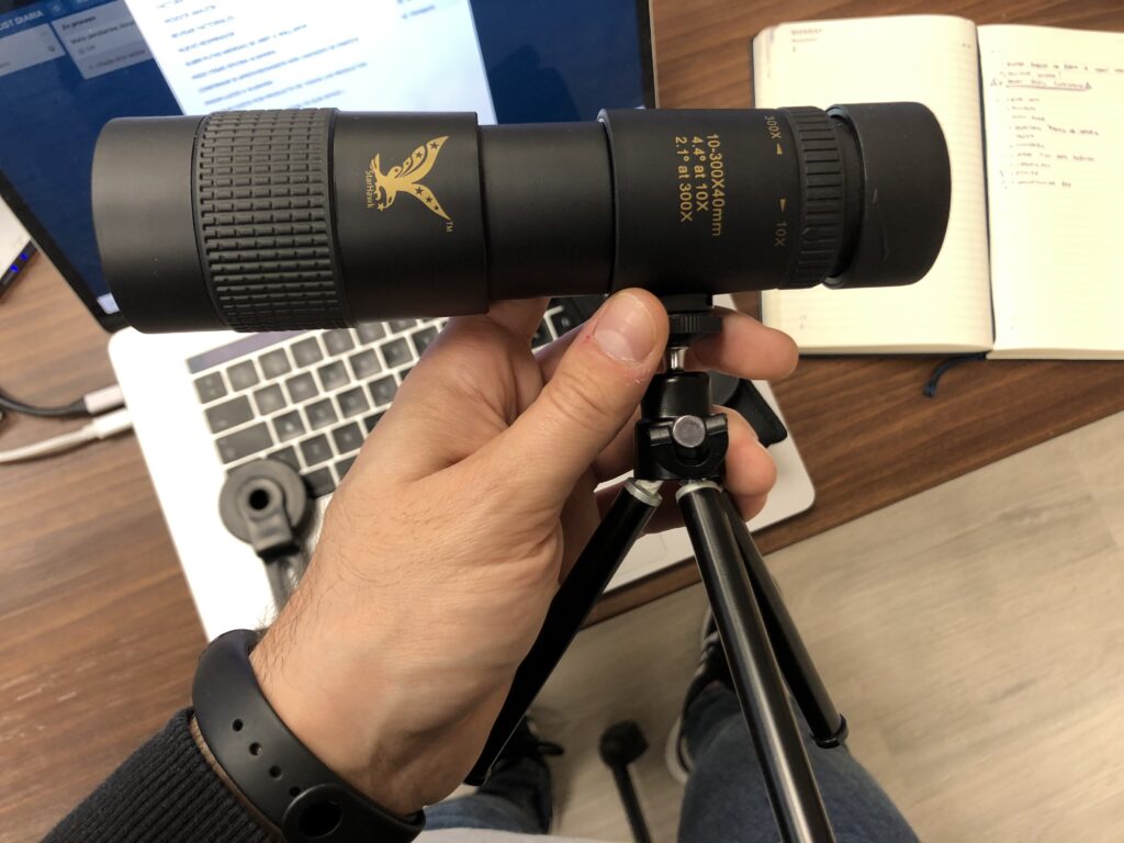 Ultrazoom Monocular in hands of a customer